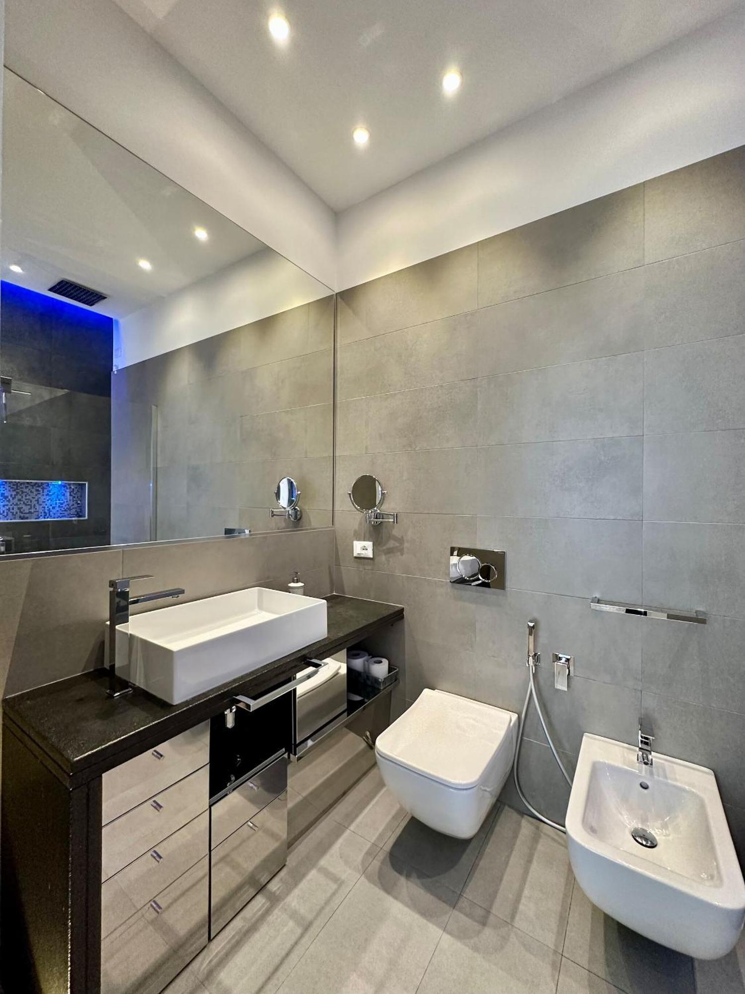 Spacious House In The Heart Of Cagliari With Terrace Villa Kültér fotó